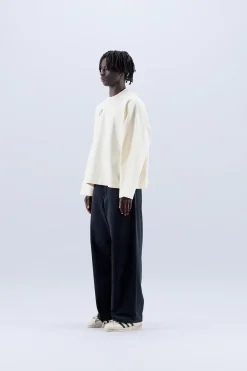 Scuffers Crewneck^Com Ecru Sweatshirt