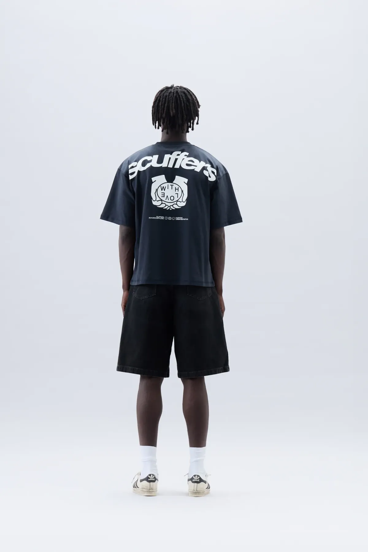 Scuffers T-shirts^Familia Dark T-Shirt