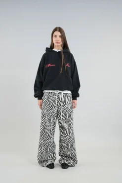 Scuffers Hoodies^Globally Black Hoodie